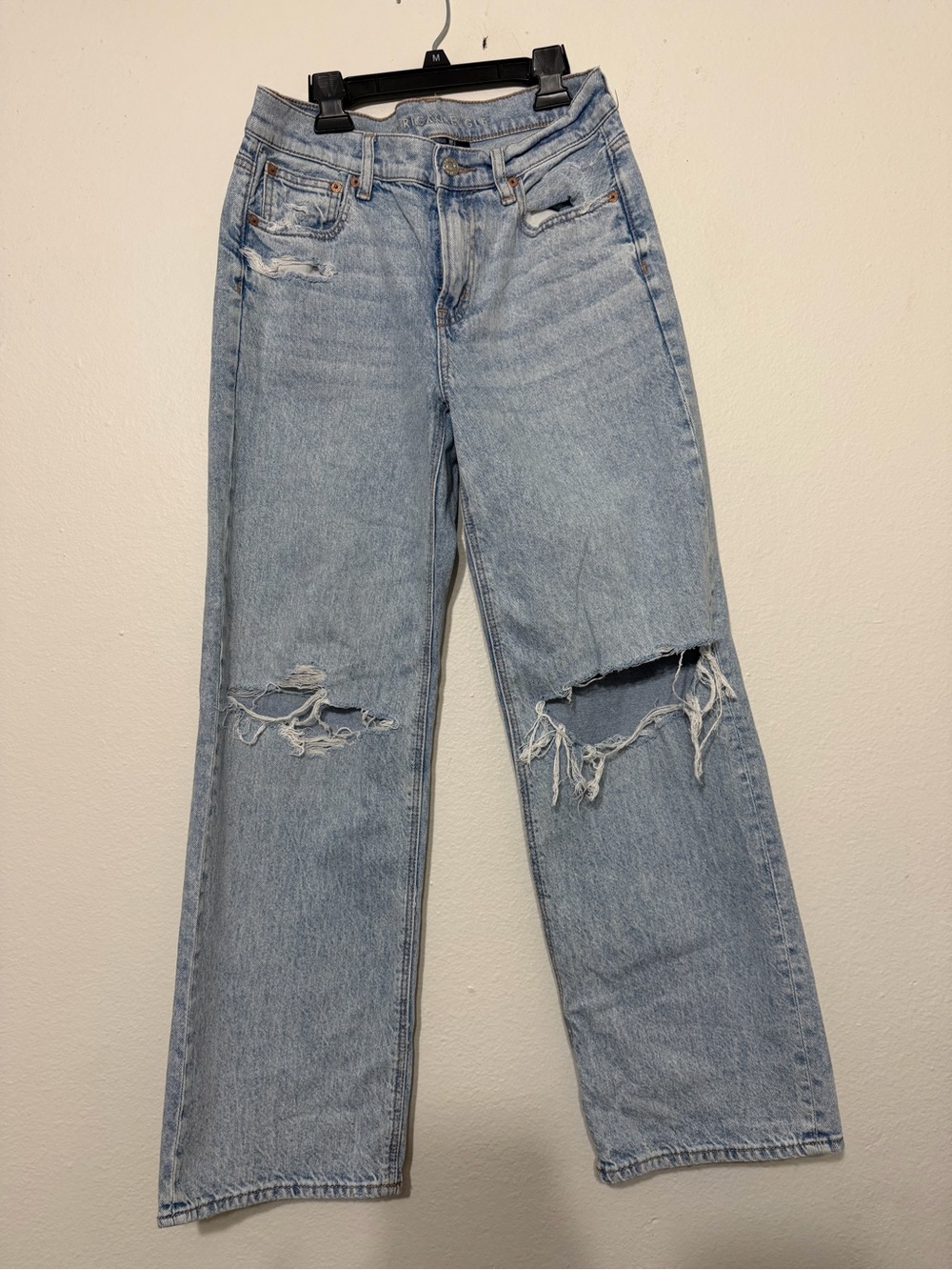 American Eagle Light Blue Distressed High-Rise Women's Jeans Size 4